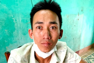 "Nổ" quen biết với công an trại giam, nhận tiền để "chạy" án cho bạn tù