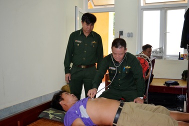 Tàu chở gạo bị nước tràn vào hầm hàng, chìm trên biển