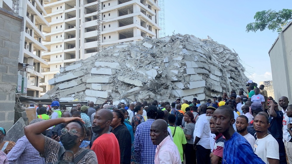 Sập tòa nhà 22 tầng ở Nigeria, ít nhất 4 người chết - 1 Sập tòa nhà 22 tầng ở Nigeria, ít nhất 4 người chết - 1