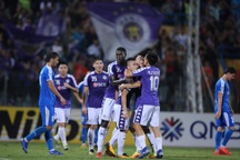 CLB Hà Nội 3-2 Altyn Asyr: Cú đúp siêu phẩm của Quang Hải