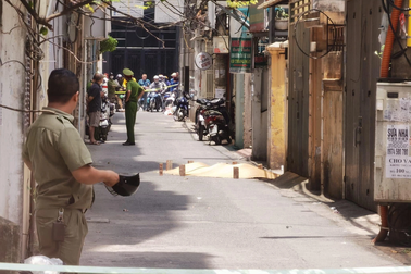 Người đàn ông rơi từ tầng 6 khách sạn ở Hà Nội xuống đất tử vong