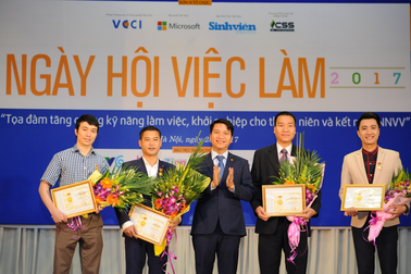 Aptech nhận Giải thưởng “Vì Thế hệ Trẻ” của Trung ương Đoàn