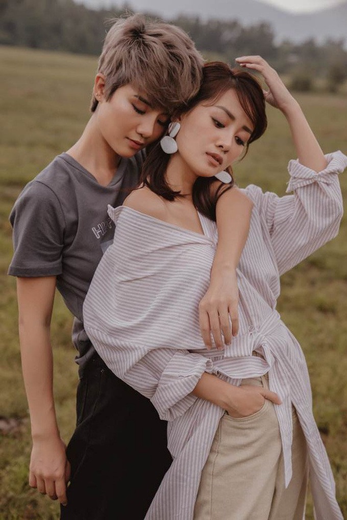 Cuộc sống của 2 nữ MC nổi tiếng từng vướng tin đồn yêu đồng giới - Ảnh 1.