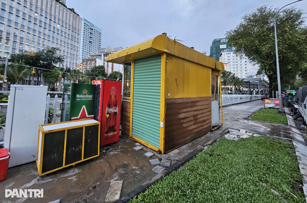 Nhà vệ sinh công cộng biến mất ở TPHCM: Chủ doanh nghiệp đặt nghi vấn - 2