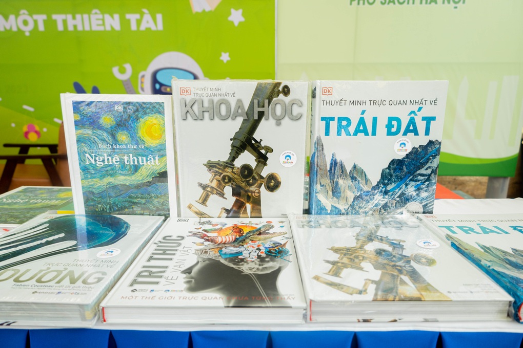 Tọa đàm Mỗi đứa trẻ là một thiên tài tại Phố sách Hà Nội - 2 Tọa đàm Mỗi đứa trẻ là một thiên tài tại Phố sách Hà Nội - 2
