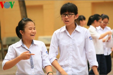 Tuyển sinh vào lớp 10 căng thẳng hơn thi đại học