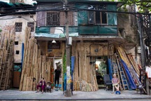 Hỏa hoạn đe dọa góc phố "thang tre" nổi tiếng của Hà Nội