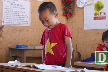 Ước mơ của thầy cô cắm bản dạy học trong nhà trình tường gió lùa lạnh buốt