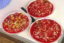 Một người tử vong nghi do ăn tiết canh