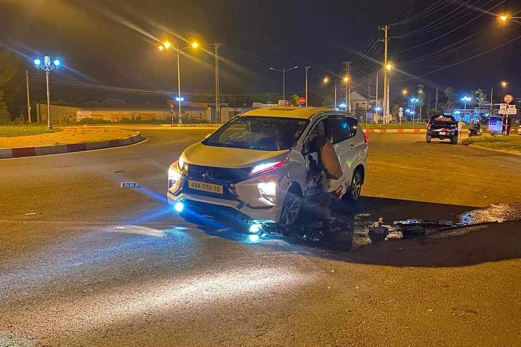 Tài xế tử vong trên ghế lái ô tô - 1 Tài xế tử vong trên ghế lái ô tô - 1