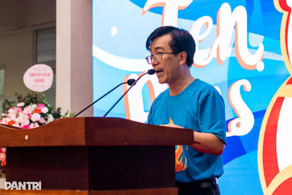 Tân học sinh Chuyên Ngoại ngữ học bài học đầu tiên là sự thấu hiểu - 1 Tân học sinh Chuyên Ngoại ngữ học bài học đầu tiên là sự thấu hiểu - 1