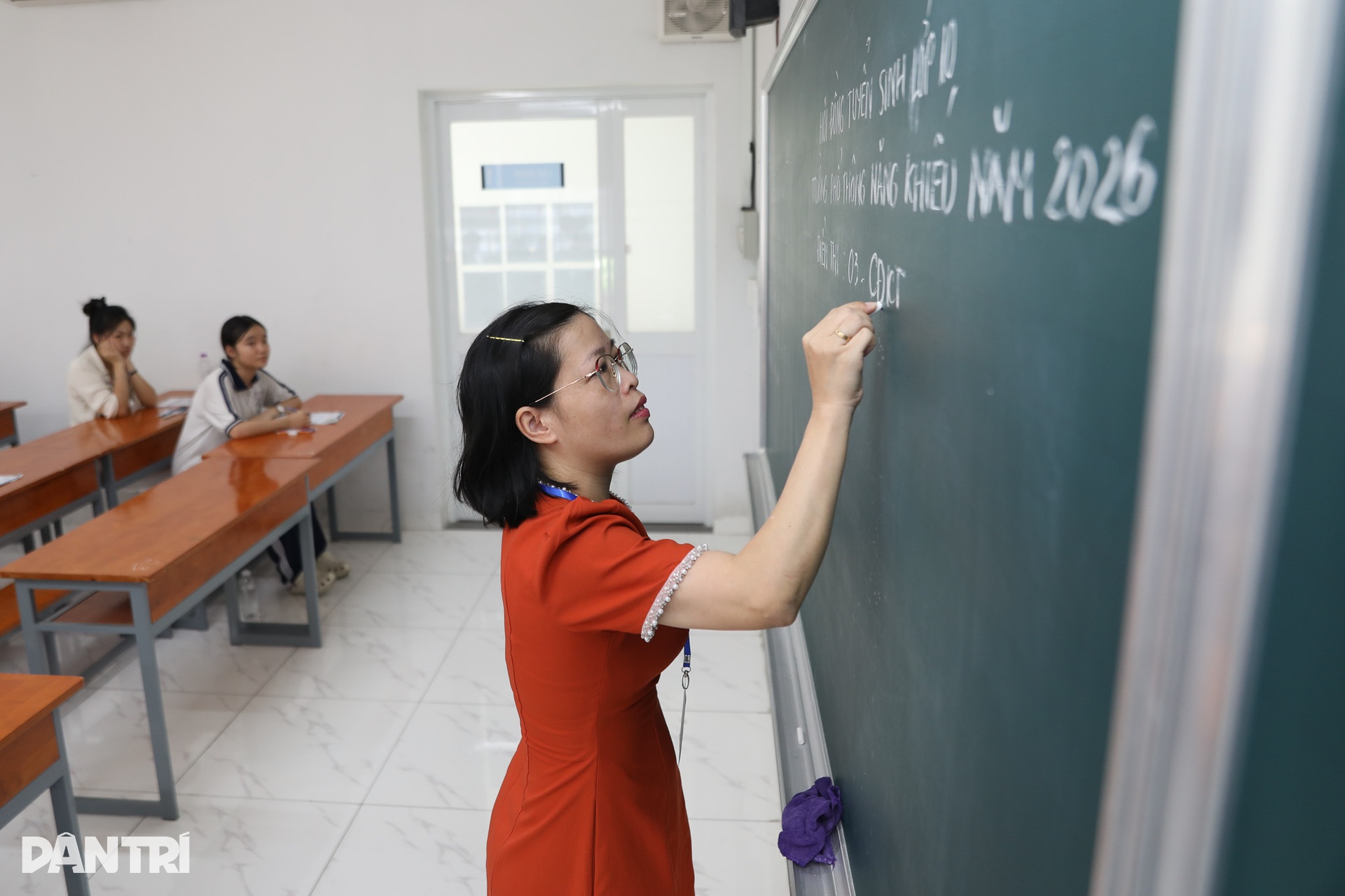Cuộc đua vào lớp 10 Phổ thông Năng khiếu với tỉ lệ 1 chọi 8 ở TPHCM - 10