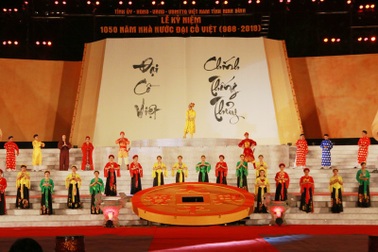 Tổng Bí thư dự lễ kỷ niệm 1.050 năm Nhà nước Đại Cồ Việt