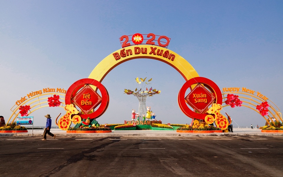Đường hoa xuân rực rỡ nơi xứ biển Tây Nam - 2 Đường hoa xuân rực rỡ nơi xứ biển Tây Nam - 2