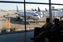 Mỹ kêu gọi công dân rời Nga ngay lập tức sau lệnh động viên