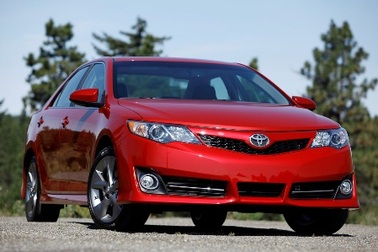 “Mổ xẻ” Toyota Camry thế hệ mới