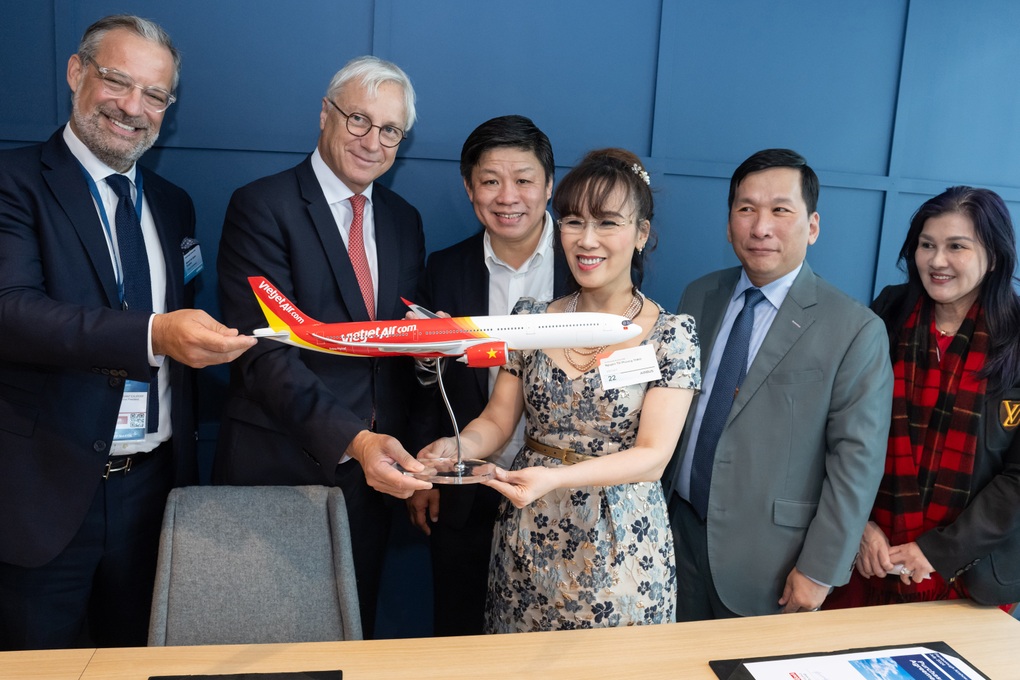 Vietjet và Airbus ký kết hợp đồng 20 máy bay A330neo trị giá 7,4 tỷ USD - 2 Vietjet và Airbus ký kết hợp đồng 20 máy bay A330neo trị giá 7,4 tỷ USD - 2