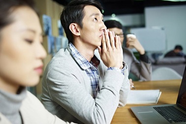 Câu chuyện phía sau chiến dịch từ chối "áo vest" nơi công sở Nhật