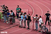 Bức xúc loạt trang tin, mạng xã hội "ăn cắp" thông tin báo chí