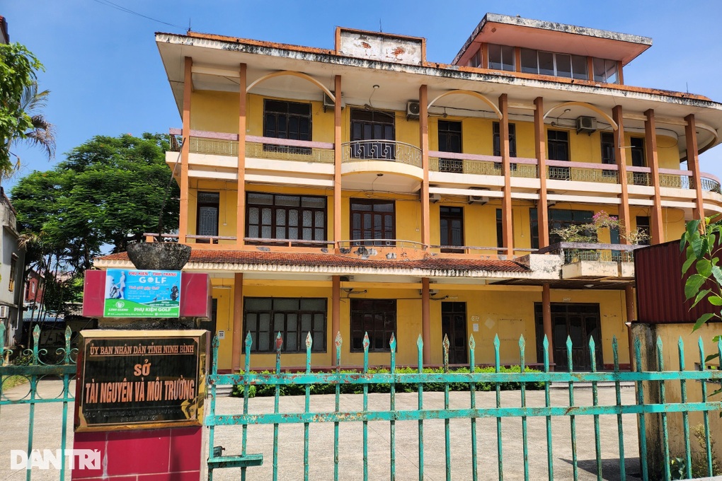 Ninh Bình ra tối hậu thư xử lý loạt trụ sở công bỏ hoang nhiều năm - 1