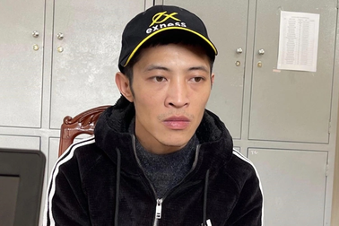 Bắt nam thanh niên mang 2 quyết định truy nã