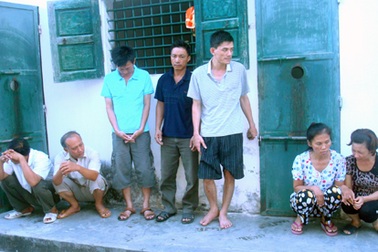 Phá sòng bạc lớn có tới 12 trạm gác giữa rừng sâu