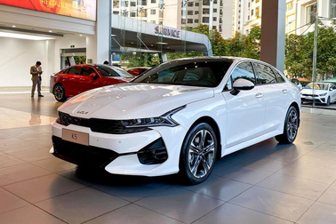 Sedan cỡ D "ế" khách tại Việt Nam, cả tháng 2 chỉ có gần 130 xe bán ra