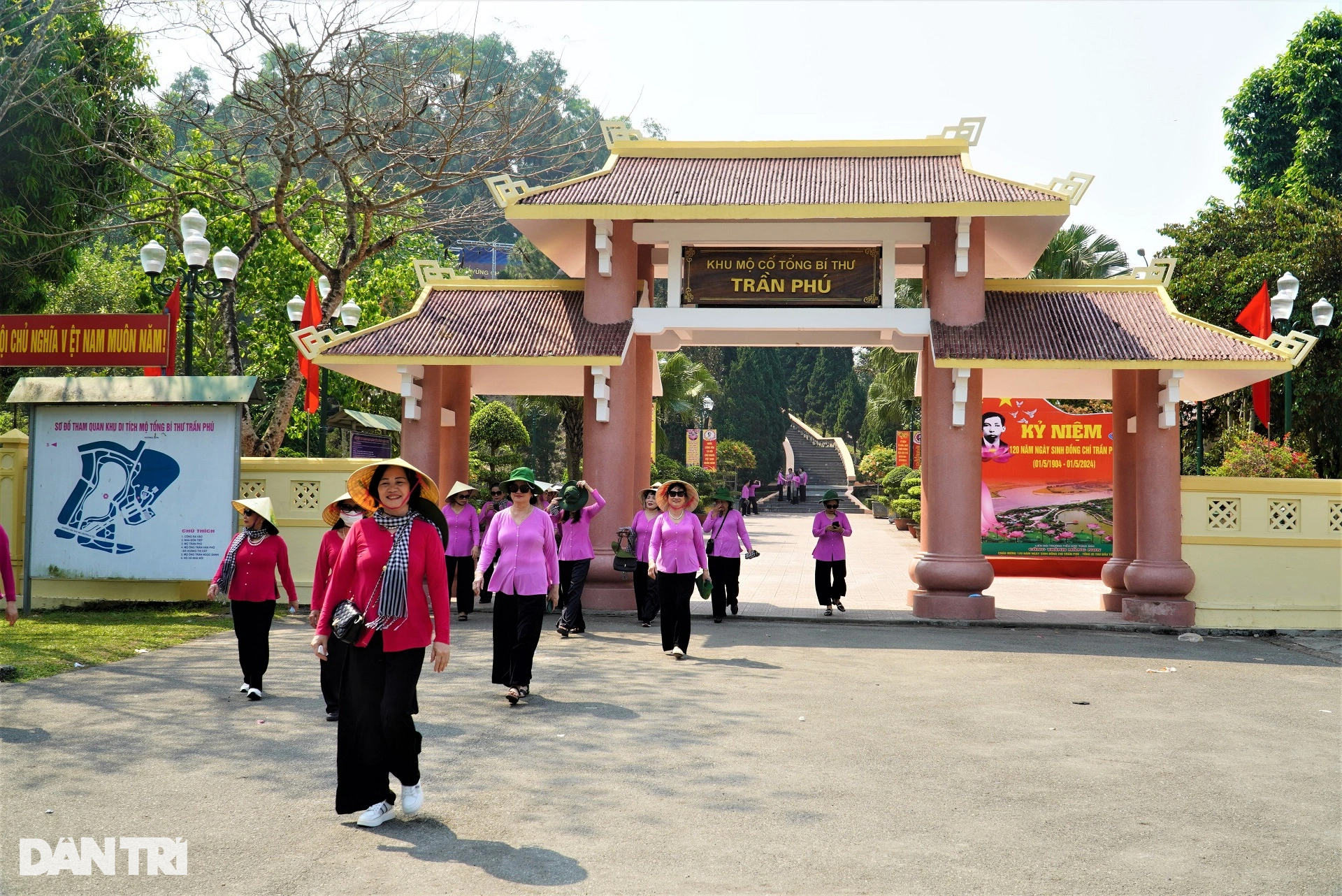 Những kỷ vật kể chuyện cuộc đời, sự nghiệp cố Tổng Bí thư đầu tiên của Đảng - 15