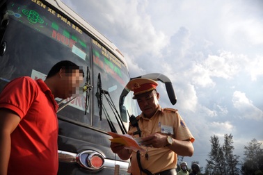 Gần 9.000 tài xế bị xử lý trong 22 ngày thực hiện cao điểm tổng kiểm soát