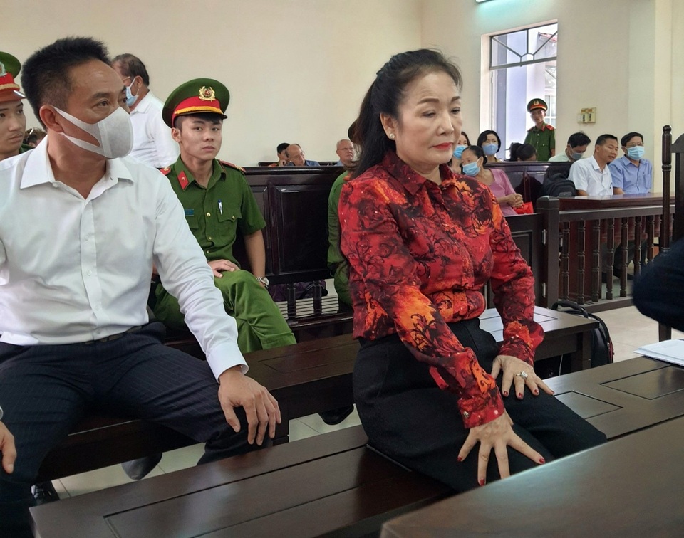 Tòa hoãn xử vì nguyên Chủ tịch UBND TP Vũng Tàu bị bệnh - 1 Tòa hoãn xử vì nguyên Chủ tịch UBND TP Vũng Tàu bị bệnh - 1