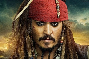 “Cướp biển Caribbe” Johnny Depp gây bất ngờ khi đến thăm bệnh nhi