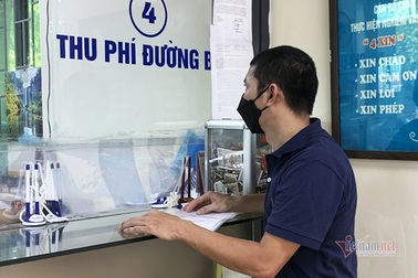 Xe "đắp chiếu" bởi dịch bệnh, giãn cách, sao còn phải nộp phí đường bộ?