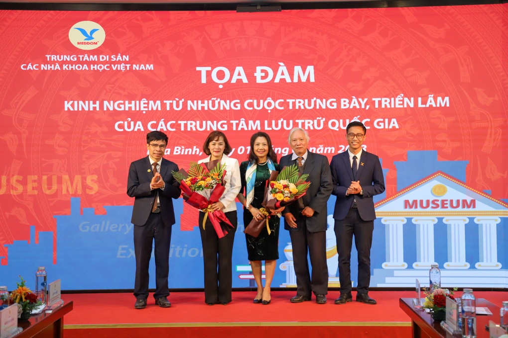 Đổi mới cách thức trưng bày, triển lãm sẽ đưa di sản đến gần với công chúng - 2 Đổi mới cách thức trưng bày, triển lãm sẽ đưa di sản đến gần với công chúng - 2