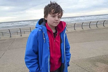 Bị bắt nạt ở trường, cậu bé 12 tuổi nghĩ đến chuyện tự sát