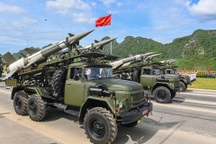 Ngắm dàn xe tăng, tên lửa, UAV hợp luyện chuẩn bị cho lễ diễu binh