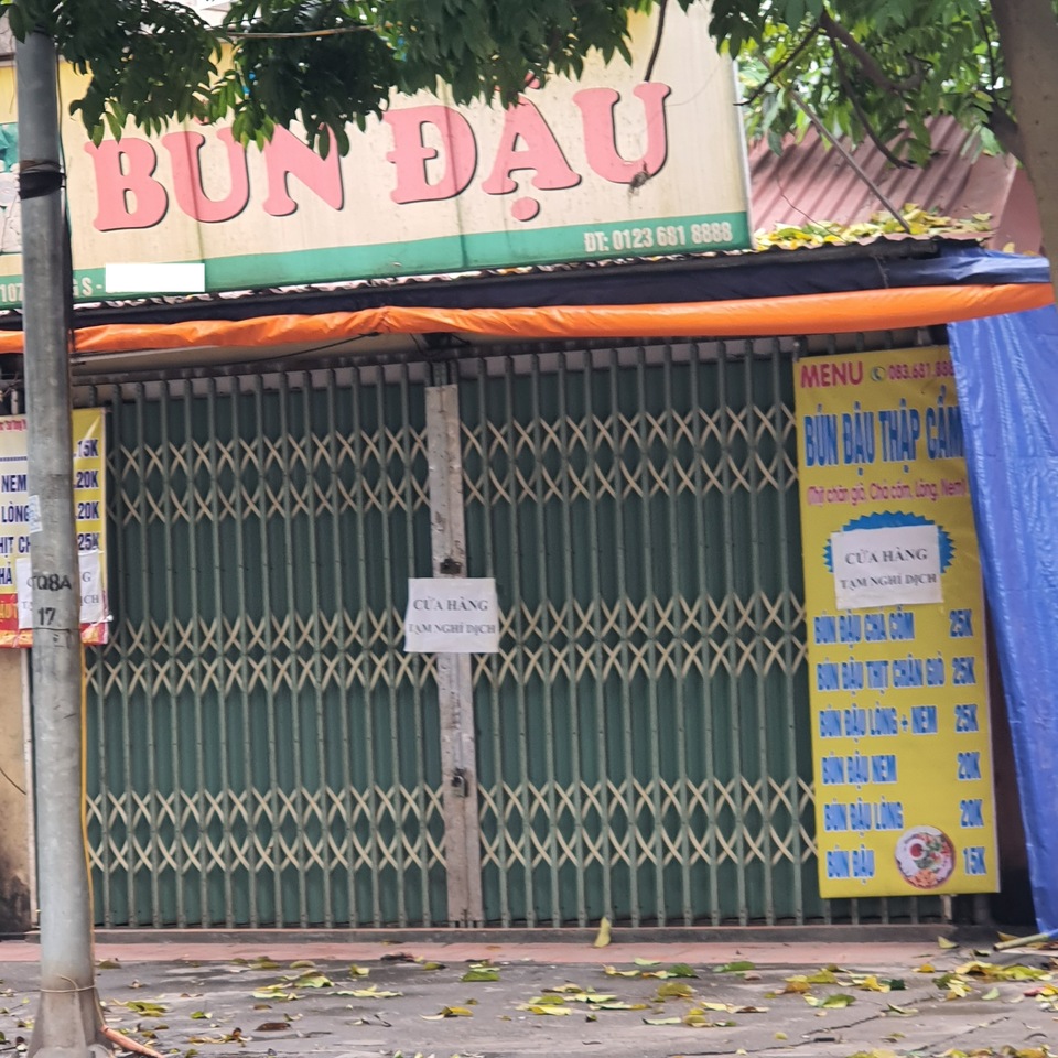Hàng quán đóng cửa, giám đốc mang cơm hộp đến cơ quan - 1 Hàng quán đóng cửa, giám đốc mang cơm hộp đến cơ quan - 1