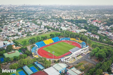 Mặt cỏ sân Gò Đậu xanh mướt, tuyển Việt Nam sẵn sàng gặp Campuchia và Lào