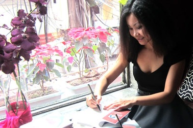 Blogger Tâm Phan “đối thoại” với đám đông về sex