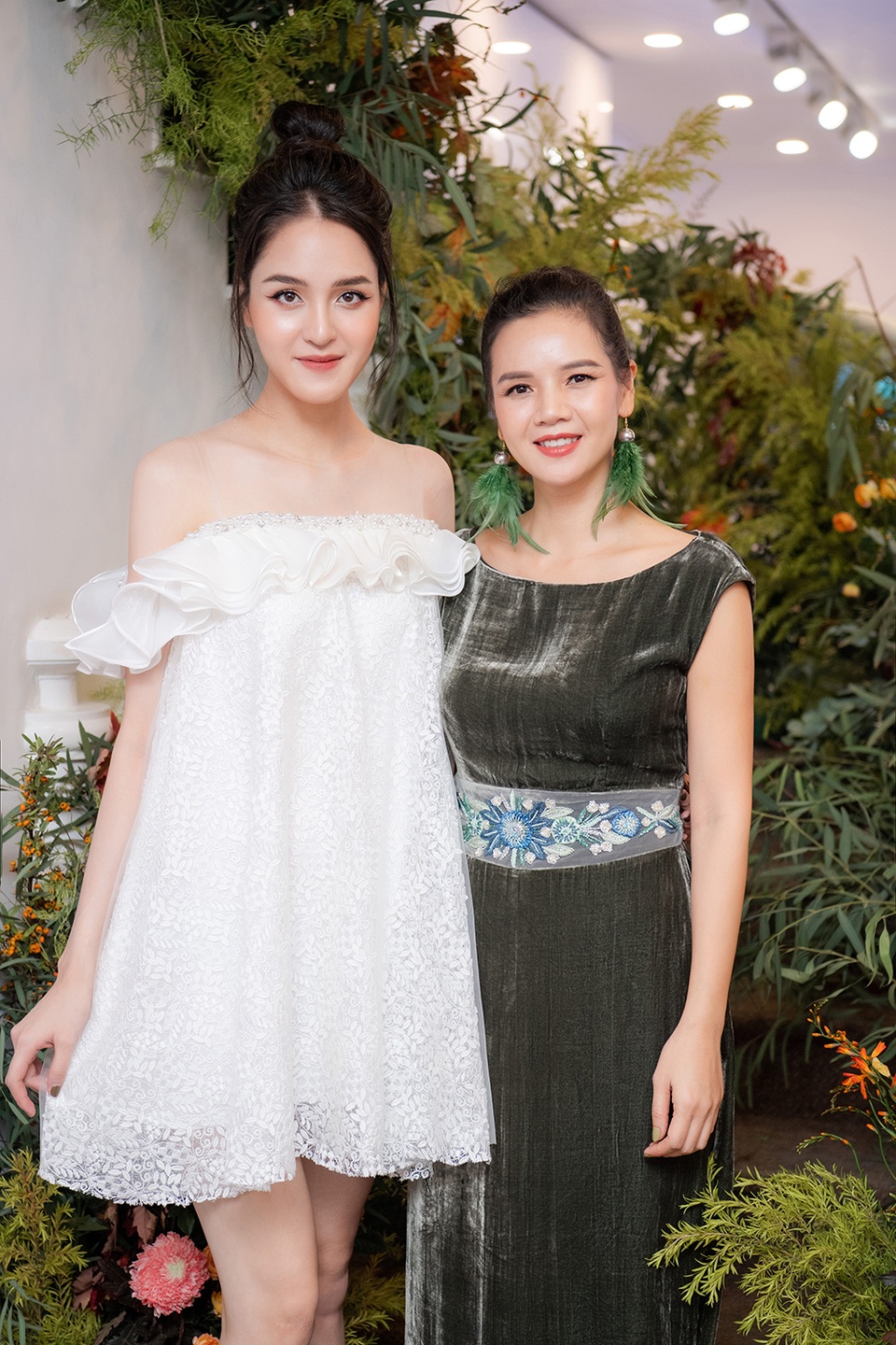 Á hậu Hoàng Anh hạnh phúc viên mãn, tái xuất mong manh như gái còn son - 3 Á hậu Hoàng Anh hạnh phúc viên mãn, tái xuất mong manh như gái còn son - 3
