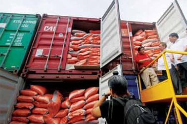 Tàu Việt Nam bị bắt giữ ở Philiipnes vì nghi ngờ chở gạo lậu