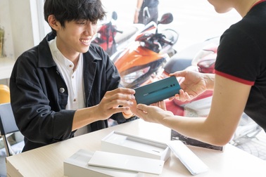 OPPO Reno phiên bản chuẩn chính thức lên kệ từ hôm nay