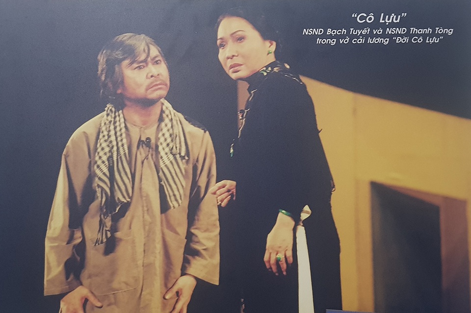 Nhiều nghệ sĩ xúc động nhìn lại ký ức qua triển lãm sân khấu - 28