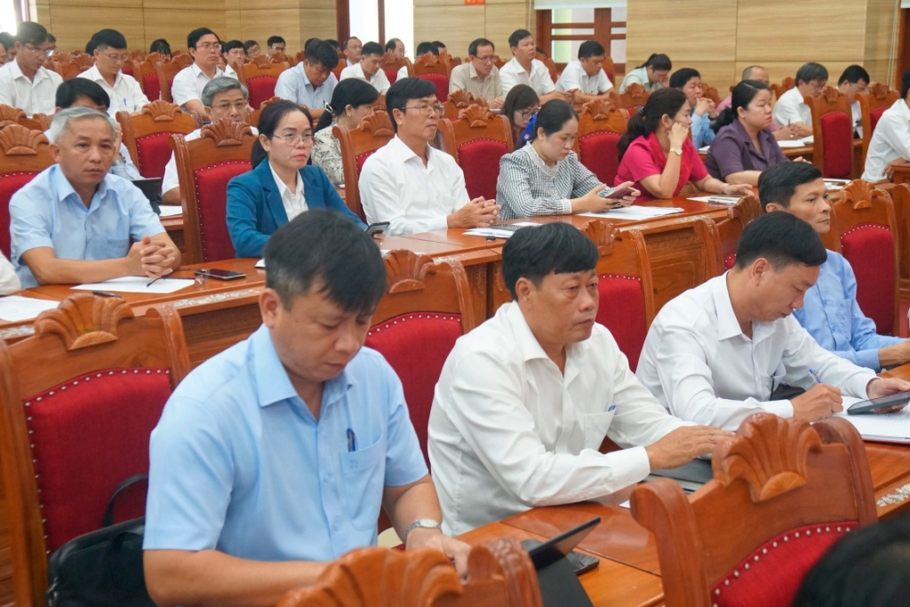 Đưa cán bộ không chuyên trách có năng lực về thôn làm việc - 2 Đưa cán bộ không chuyên trách có năng lực về thôn làm việc - 2