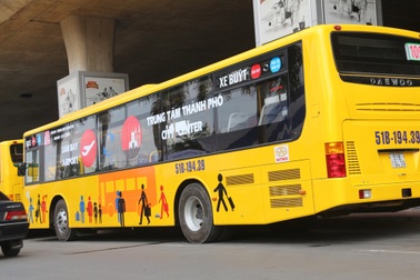 Mở tuyến xe buýt có tiếp viên “siêu” tiếng Anh