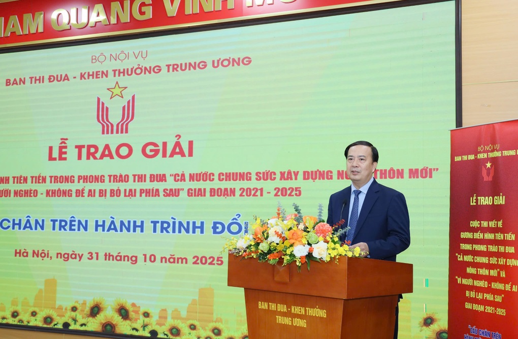 Báo Dân trí nhận 2 giải tại cuộc thi viết về các điển hình tiên tiến - 1 Báo Dân trí nhận 2 giải tại cuộc thi viết về các điển hình tiên tiến - 1