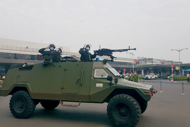 Công an TPHCM tổ chức cảnh sát vũ trang bảo vệ sân bay Tân Sơn Nhất