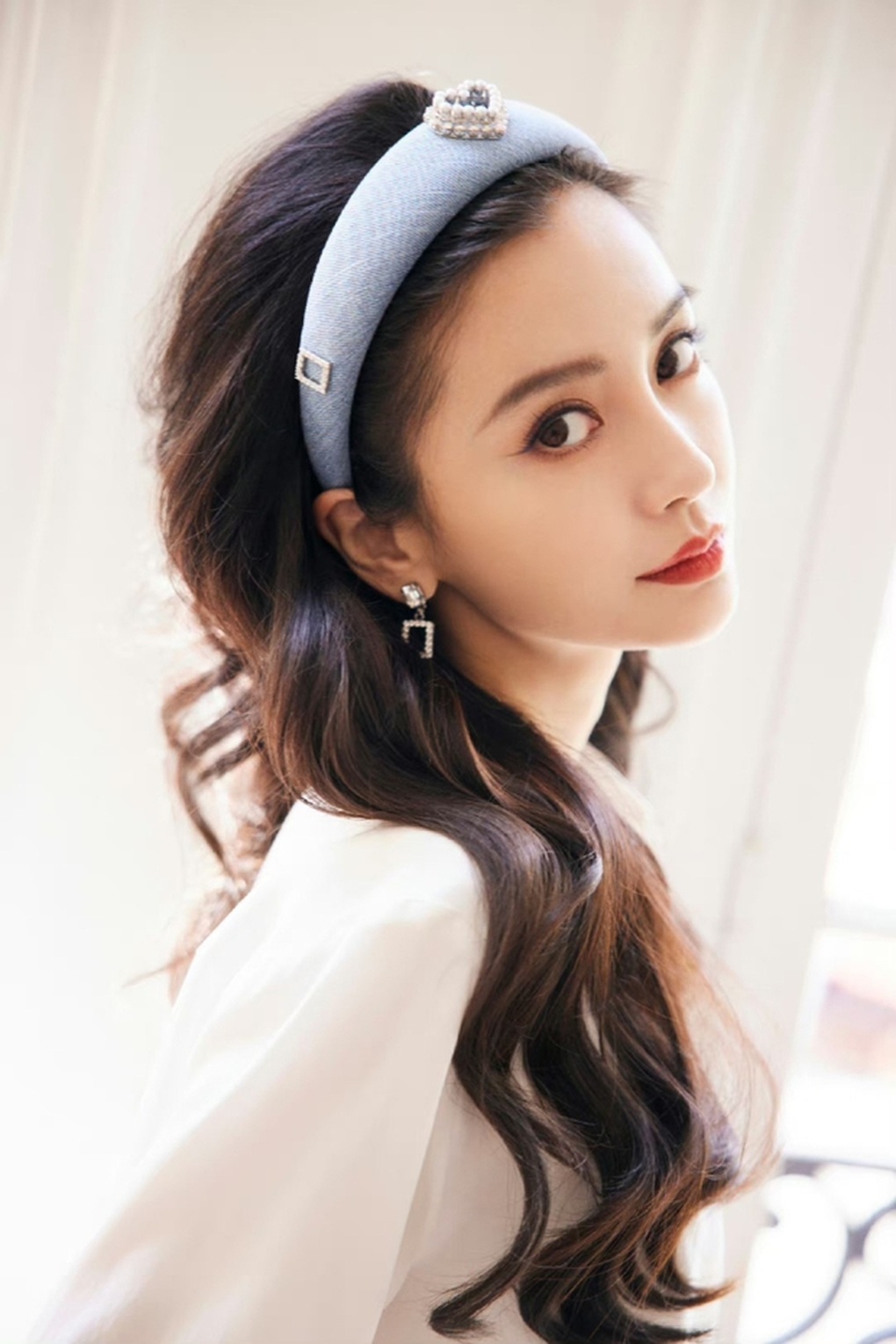 Angelababy sẽ tái xuất, gặp lại chồng cũ sau thời gian bị phong sát ngầm? - 2 Angelababy sẽ tái xuất, gặp lại chồng cũ sau thời gian bị phong sát ngầm? - 2