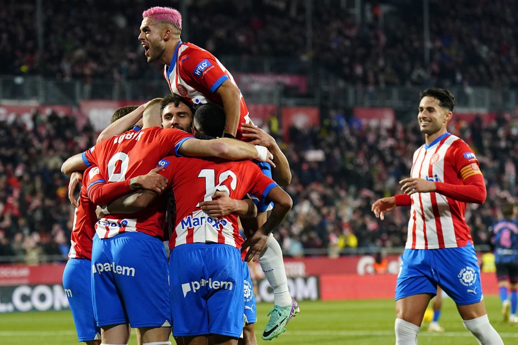 Real Madrid, Barcelona giành trọn 3 điểm, Girona thắng đậm Sevilla - 3 Real Madrid, Barcelona giành trọn 3 điểm, Girona thắng đậm Sevilla - 3
