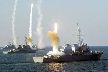 Hé lộ loạt vũ khí hiện đại Mỹ - Anh sử dụng để tấn công Houthi ở Yemen