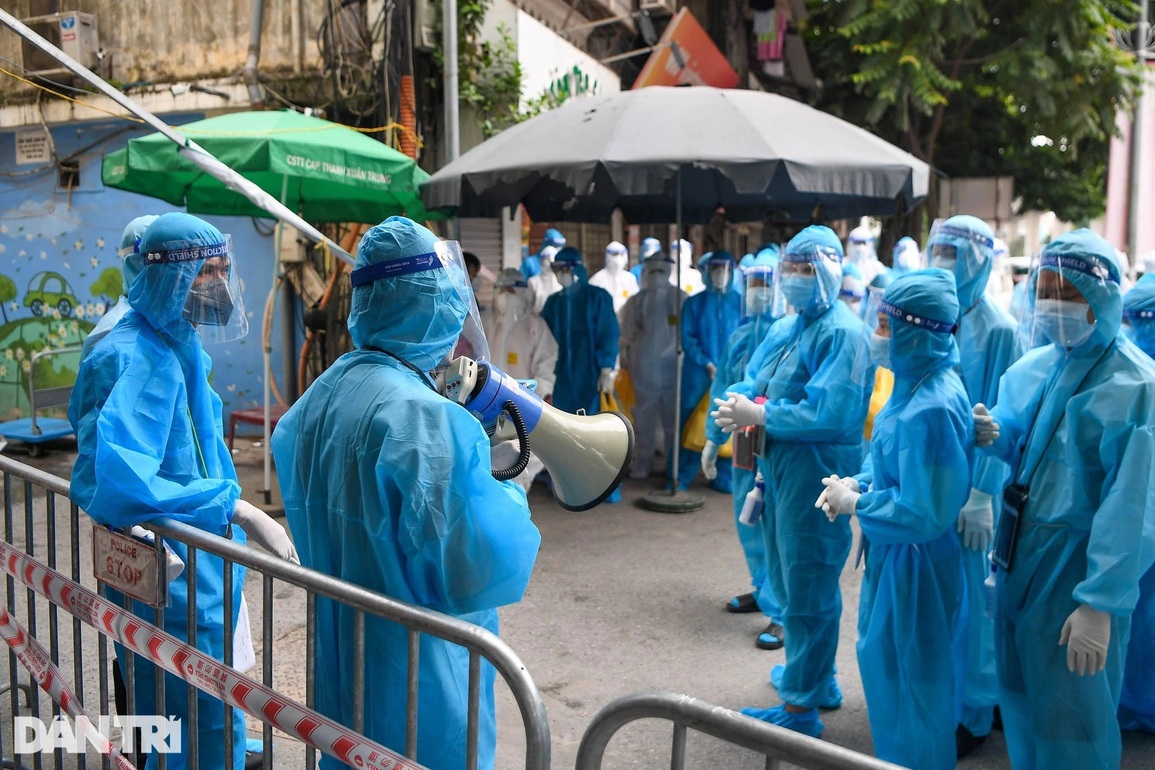 Cả nước 12.637 ca mắc mới Covid-19, giảm hơn 1.000 trường hợp - 1 Cả nước 12.637 ca mắc mới Covid-19, giảm hơn 1.000 trường hợp - 1